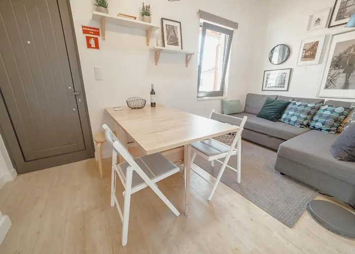 Mezzanine Stylish Apartments By Vacationy